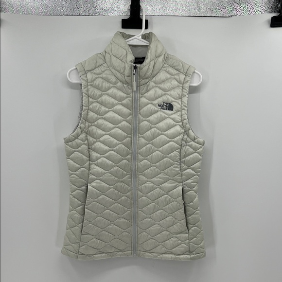 The North Face Women's Thermoball Vest - Silver - Small - Picture 1 of 8